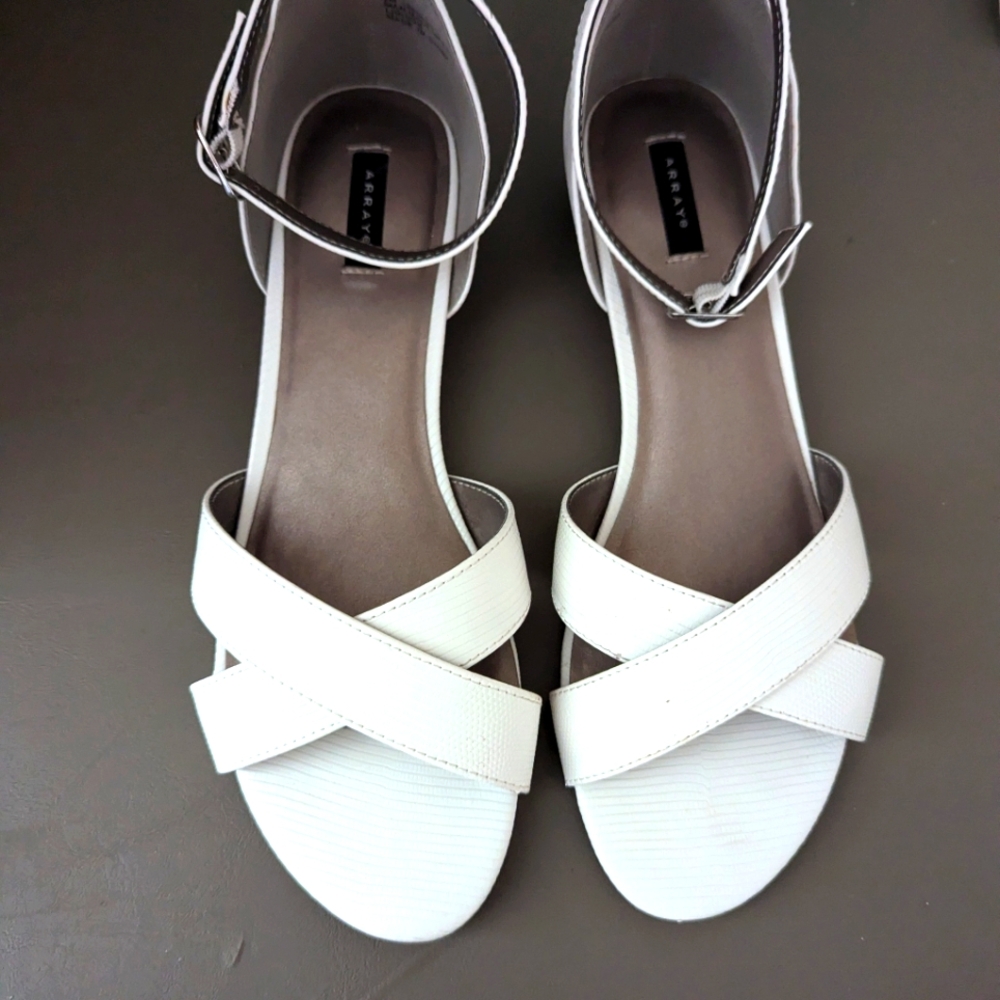 ARRAY Brooklyn Women's Sandal White Ankle Strap Size 9